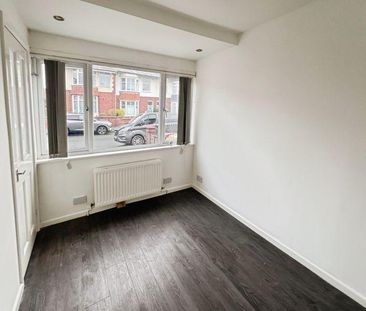 4 bedroom detached house to rent - Photo 1