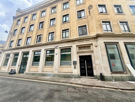 2 bedroom flat to rent - Photo 4