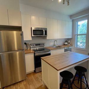 Grand 4½ – Plateau Mont-Royal – 2 Balco - Photo 3