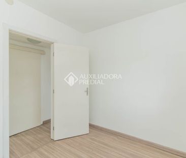 Apartamento com 2 quartos e 50m² para alugar em Jardim Leopoldina, ... - Photo 1