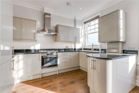 3 bedroom flat to rent - Photo 2