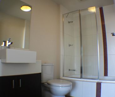 SPACIOUS 1 BED APARTMENT IN FOOTSCRAY - Photo 4