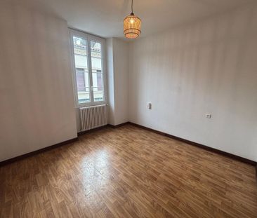 Location Appartement 3 pièces 70m² AIRE SUR L ADOUR 40800 - Photo 3