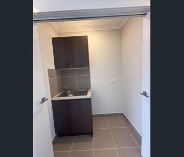 19 Selma walk, Donnybrook, Vic 3064 - Photo 5