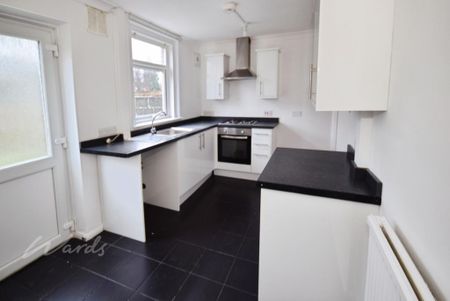 2 bedroom terraced house to rent - Photo 4