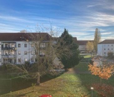 Ruhige Lage, kurze Wege: 2‑Raum mit guter Anbindung - Photo 1