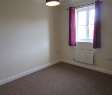 3 bedroom terraced house to rent - Photo 4