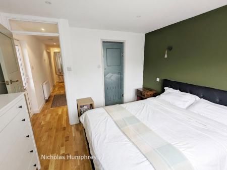 Redhall Close - Photo 5