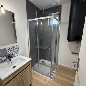 Location Appartement 2 pièces 48m² GUINES 62340 - Photo 2