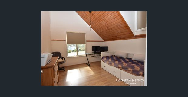 COSY 2 BEDROOM HOME - Photo 1