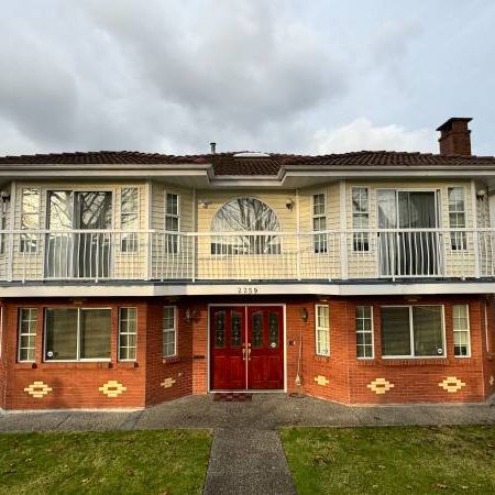 Vancouver East - Spacious Two Bedroom - Photo 1