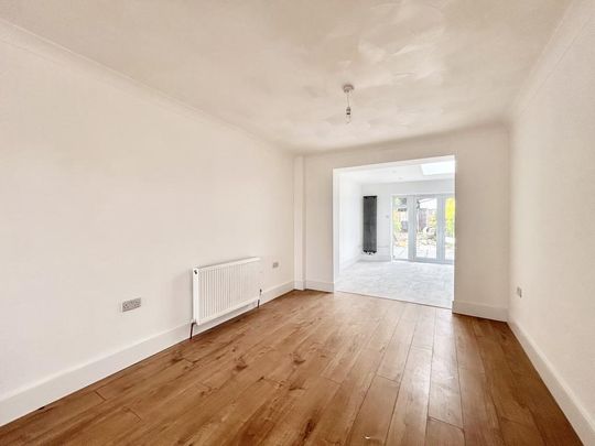 3 bedroom semi-detached house to rent - Photo 1