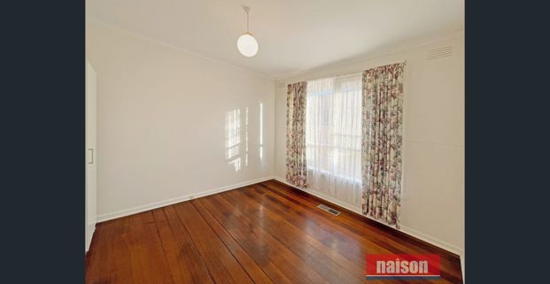 Spotless 3 bedroom residence - Photo 1
