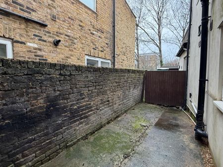 Studio to rent - Photo 3