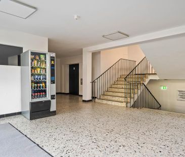 Möbliertes Zimmer in Frauen-WG in zentraler Lage für Studenten und ... - Photo 5