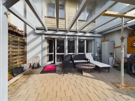 Cozy row house in Winterthur/Dättnau with 5.5 rooms - Photo 2