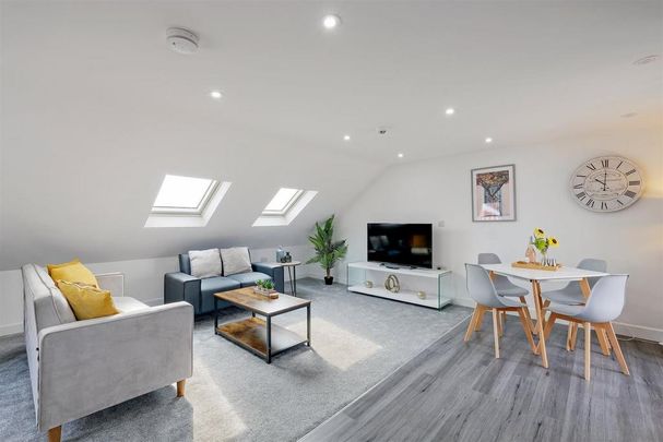 3 bedroom maisonette to rent - Photo 1