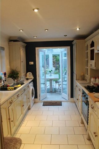 3 Bed Terraced House, London, SE15 - Photo 5