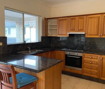 Renovated 3 Bedroom Townhouse with Scenic District Views - Photo 2