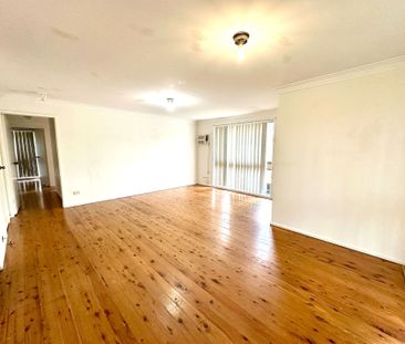 3 BEDROOM HOME IN PRIME LOCATION + WATER INCLUDED - Photo 1