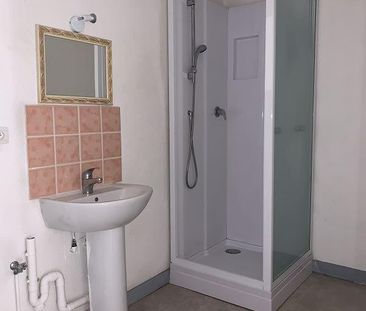 Location Appartement 3 pièces 60m² ST LEONARD DE NOBLAT 87400 - Photo 3