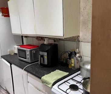 2 bedroom ground floor flat to rent - Photo 4