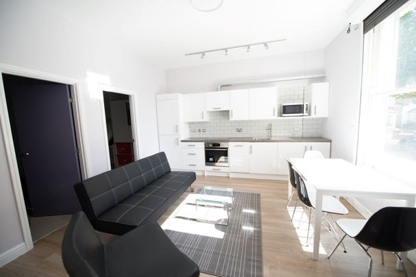 3 Bed Flat, Forest Road East, NG1 - Photo 1