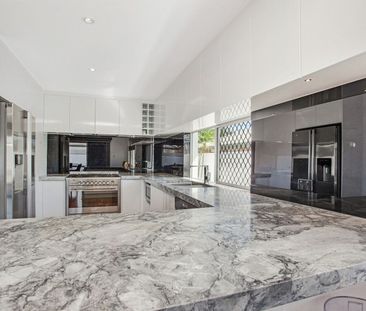 5 Verdichio Avenue, Mermaid Waters QLD 4218 - House For Rent | Domain - Photo 6