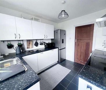 Greentiles, Denham, UB9 - Photo 1