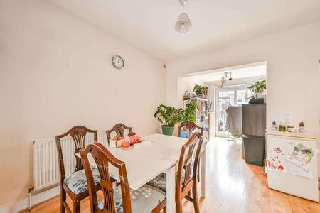 Gresham Road, Canning Town, E16 - Photo 3