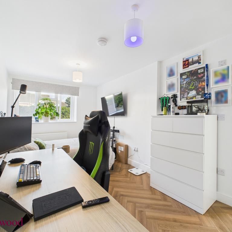 1 bedroom in a house share to rent - Photo 1