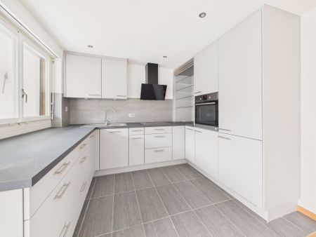 Luminous 3.5-room apartment with beautiful view in Wädenswil - Photo 2