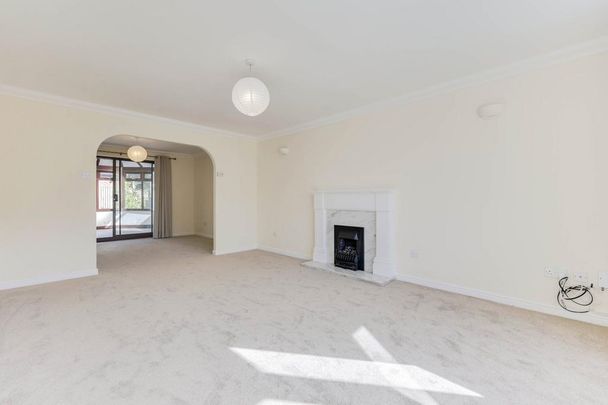 4 bedroom detached house to rent - Photo 1