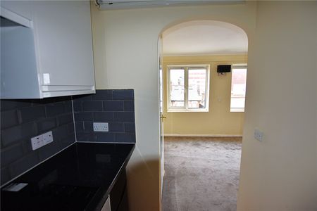 Mayday Road, Thornton Heath, CR7 - Photo 5