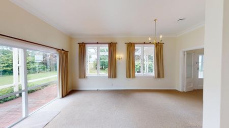 Westmere - 4 Bedrooms - Photo 2