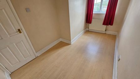 2 bed Terraced - To Let - Photo 5