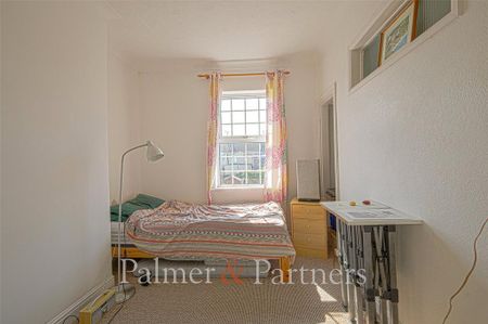 2 bedroom terraced house to rent - Photo 3