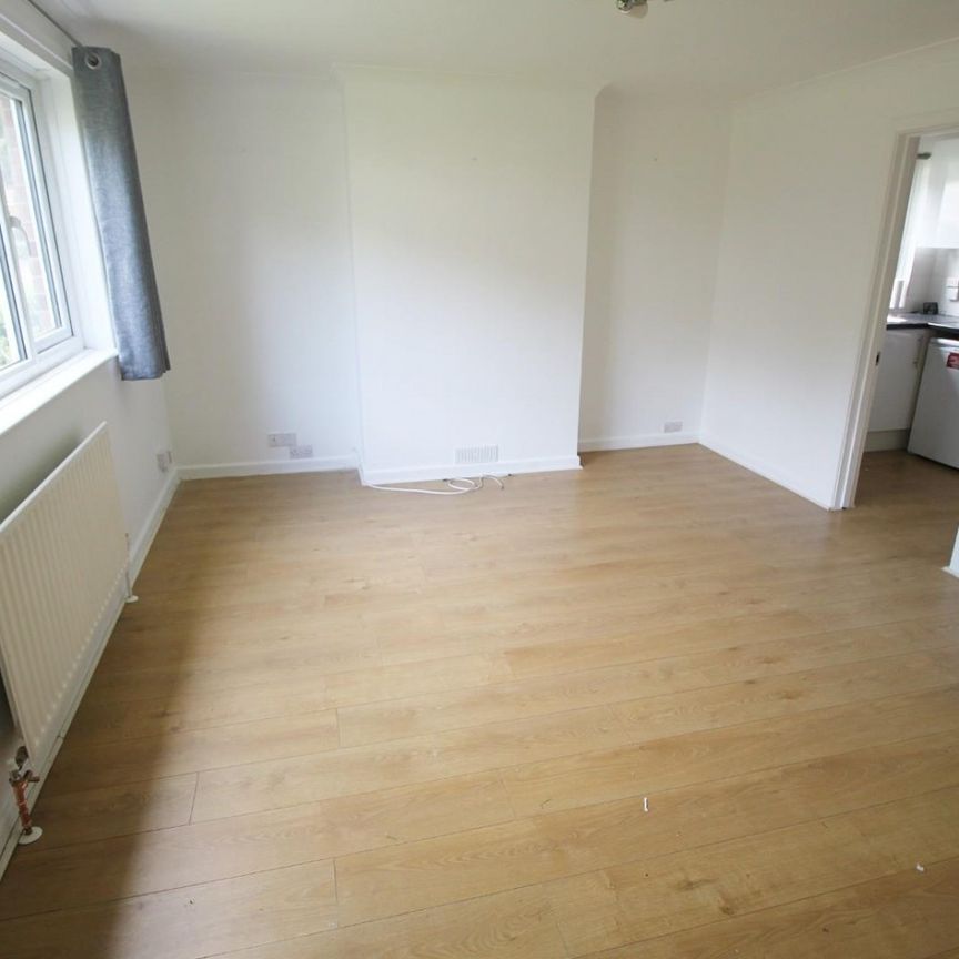 1 bedroom Flat To Let - Photo 1