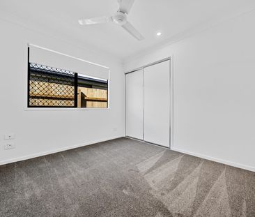 MODERN TWO BEDROOM DUPLEX IN QUIET STREET - Photo 5
