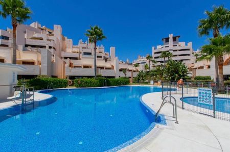 Alquiler de piso en Calle del Mare Nostrum, 42 - Foto 3