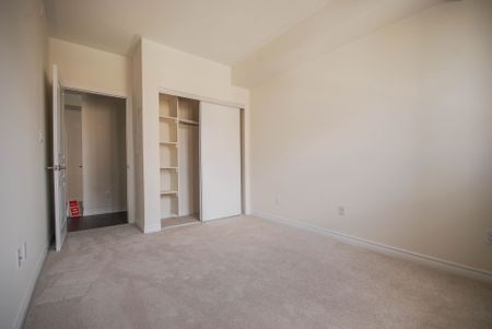 For Lease - 570 Lolita Gardens Unit# 318, Mississauga, Ontario - Photo 4