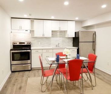 For Lease - 1588 Corkstone Glade Unit# B, Mississauga, Ontario - Photo 5