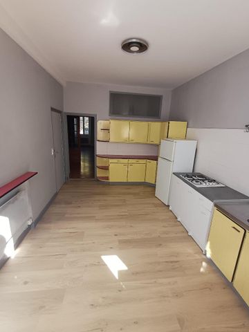 Location Appartement 2 pièces 50m² MILLAU 12100 - Photo 3