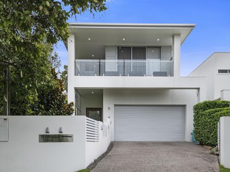 Elegance on Effingham - Photo 2