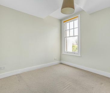 4 bedroom terraced house to rent - Photo 1