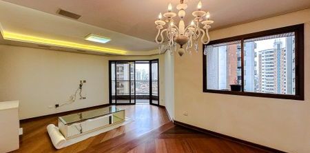 Apartamento para alugar com 158m², 4 quartos e 2 vagas - Foto 2