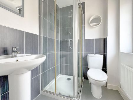 3 bedroom terraced house to rent - Photo 3