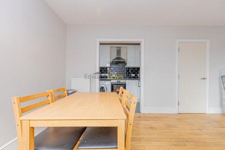 3 bedroom flat to rent - Photo 4