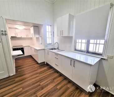 “Large Character Home in Prime Location” - Photo 5