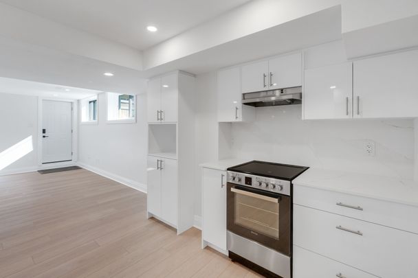 For Lease - 1820 APPLEFORD Street, Beacon Hill North - South and Area, Ontario - Photo 1